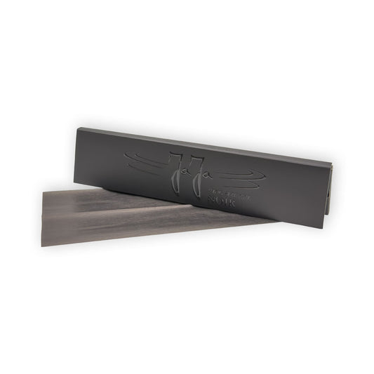 JaJa Noir Black XXL Papers 130x54 mm mit schwarzem Blatt